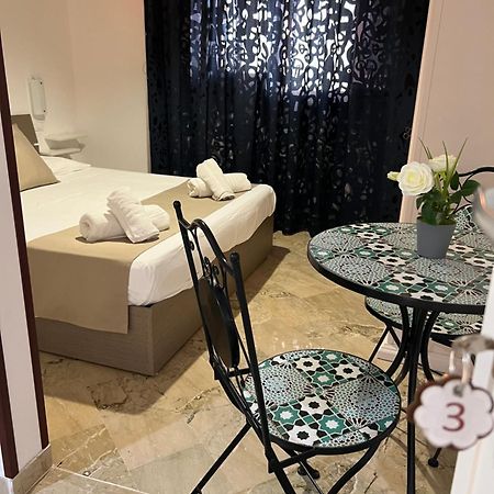 Villa Dolce Vita Rooms カステッルッツォ エクステリア 写真