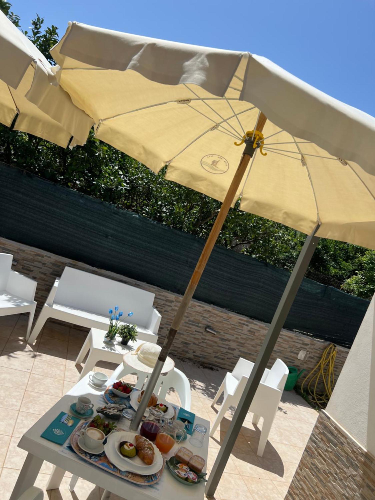 Villa Dolce Vita Rooms カステッルッツォ エクステリア 写真