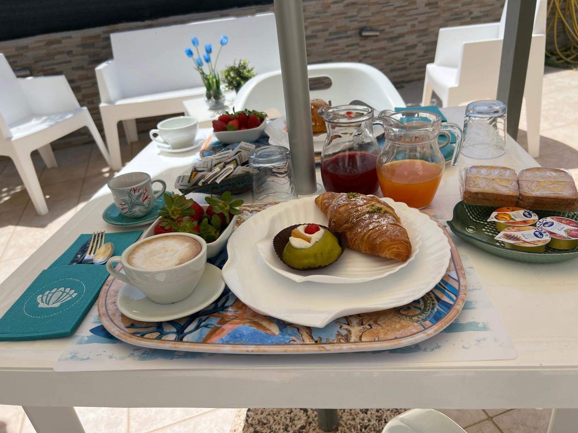 Villa Dolce Vita Rooms カステッルッツォ エクステリア 写真