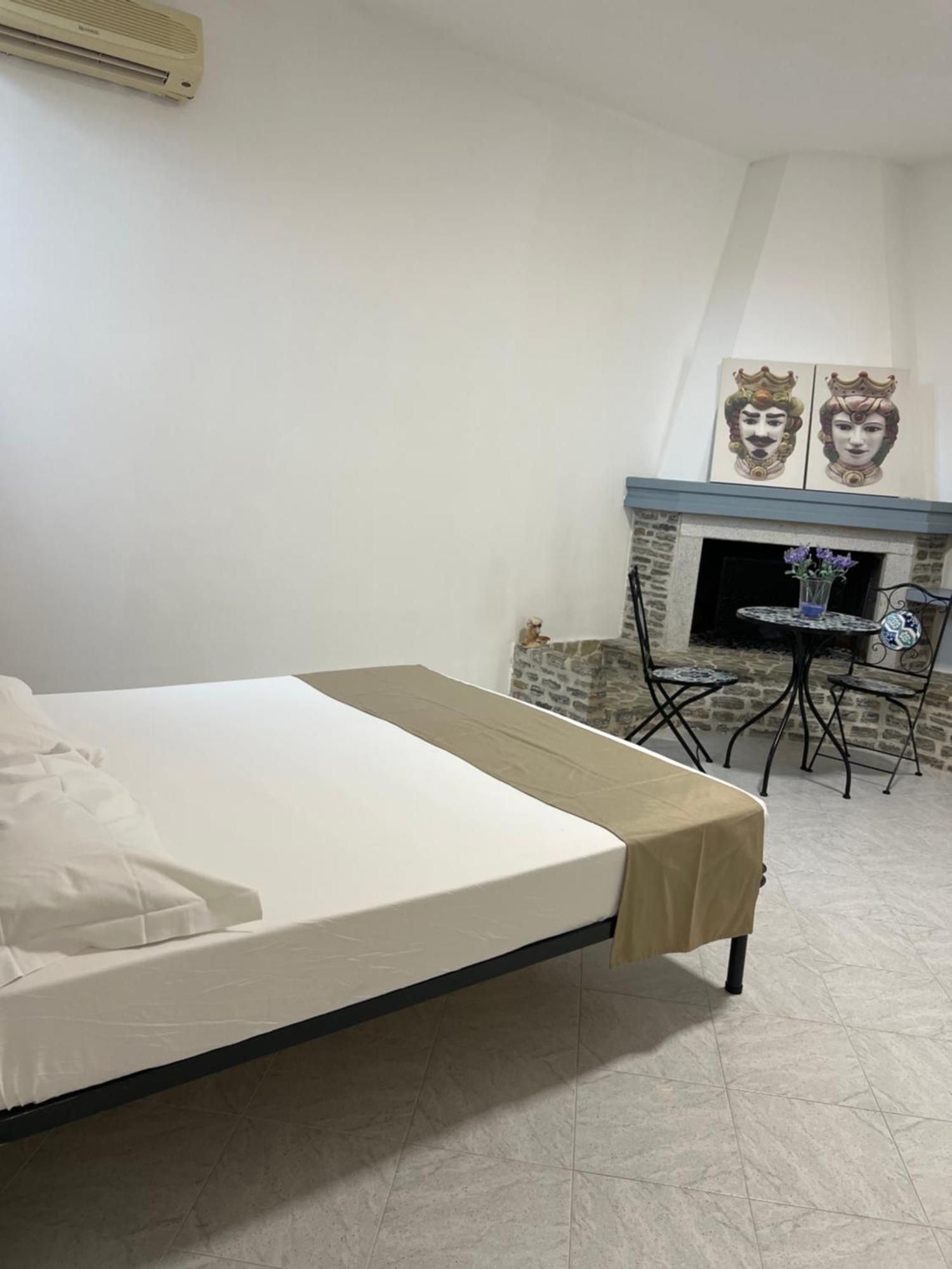 Villa Dolce Vita Rooms カステッルッツォ エクステリア 写真
